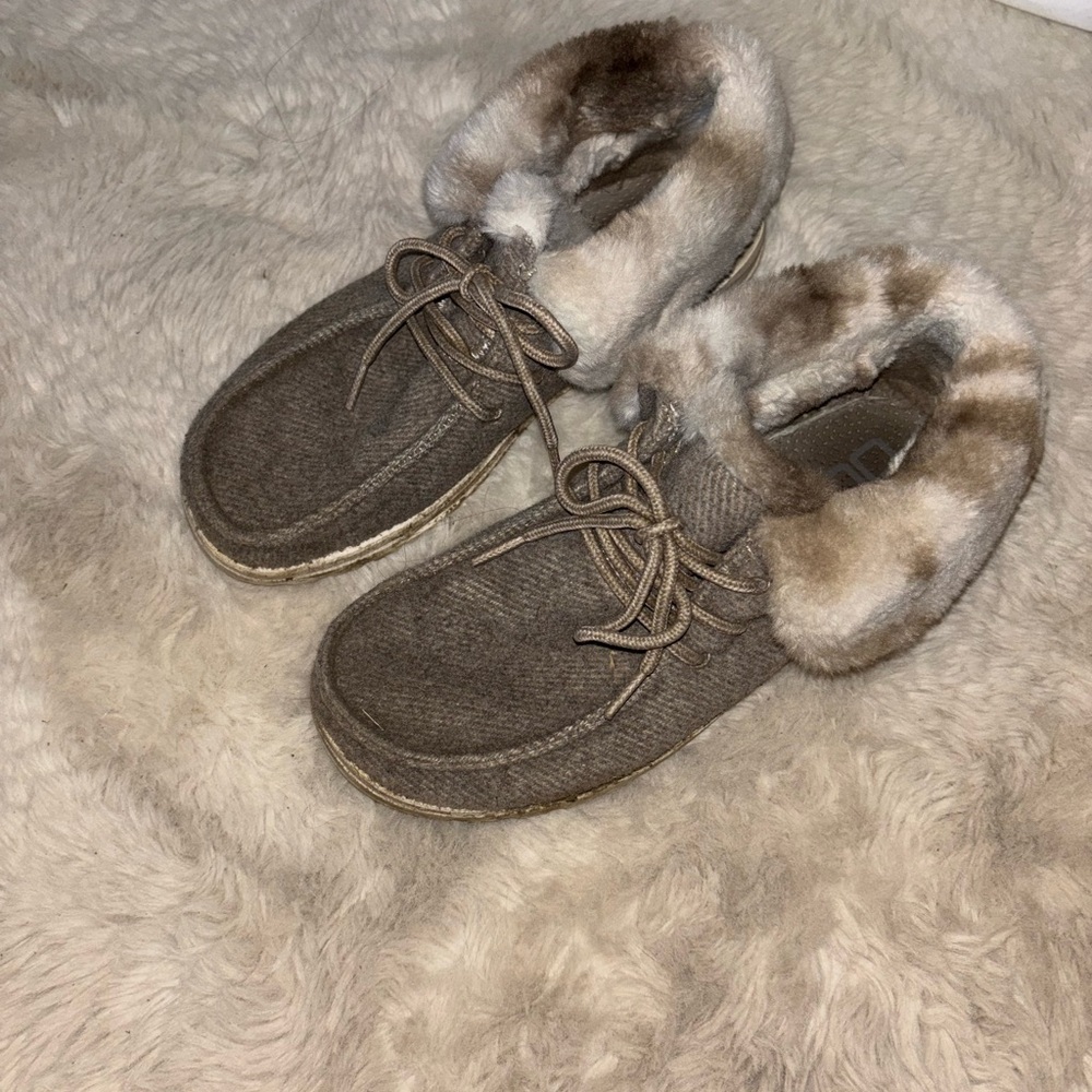 Hey Dude Women's Brown Fur-Lined Shoes
